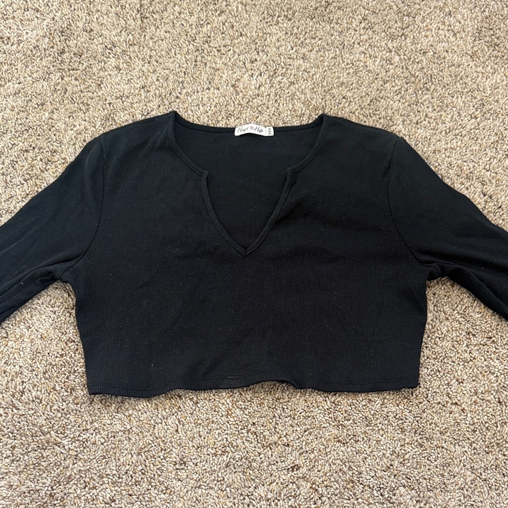 Heart & Hips Black V-Neck Crop Top Long Sleeve Size M